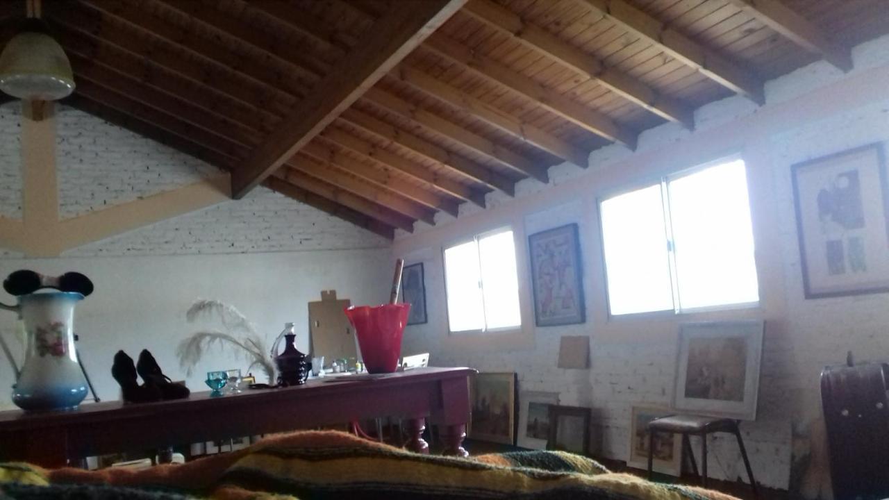 La Casa De Los Murales 阿韦利亚内达 外观 照片