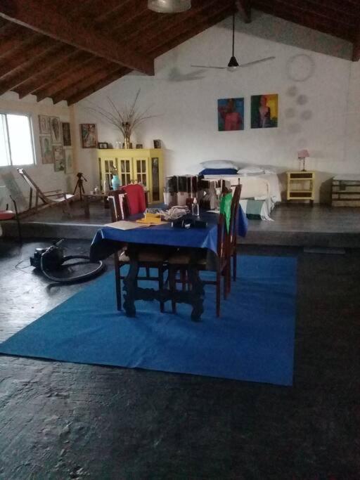 La Casa De Los Murales 阿韦利亚内达 外观 照片